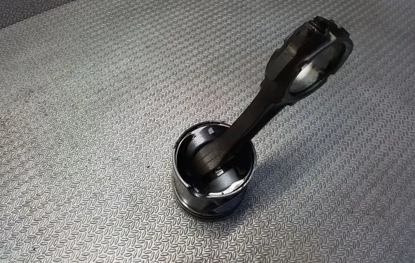 Fiat Ducato Piston with connecting rod
