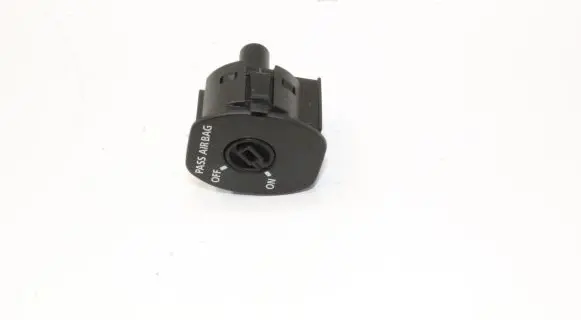 Land Rover Freelander 2 - LR2 Passenger airbag on/off switch YWL500050PVJ