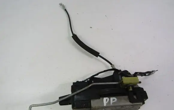 Opel Vectra C Front door lock 13157762
