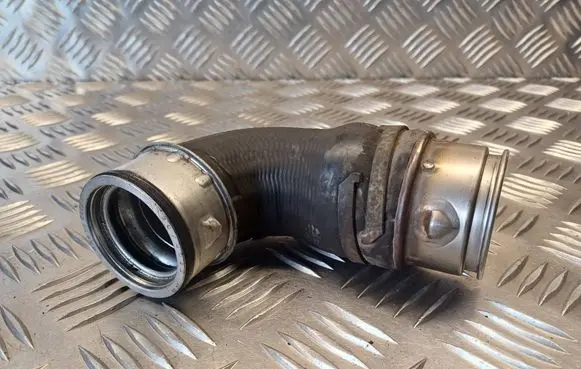 Intercooler hose/pipe