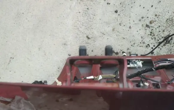 Mazda CX-7 Tailgate/trunk/boot hinge
