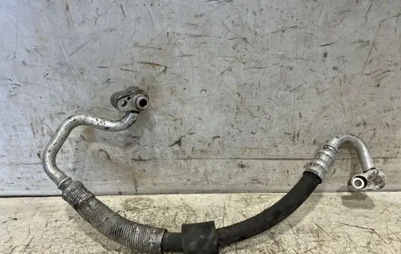 Volkswagen Golf V Air conditioning (A/C) pipe/hose 1K0820721
