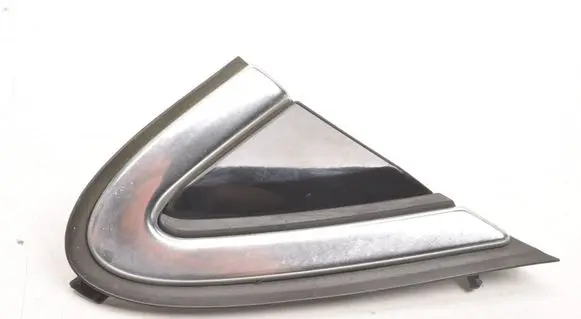 Volvo V40 Front arch trim 31349230