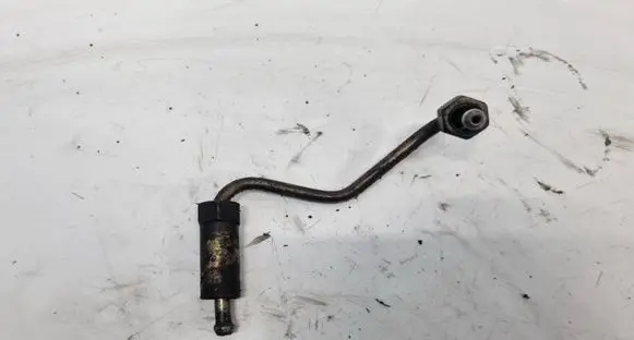 Nissan Primera Fuel line pipe 