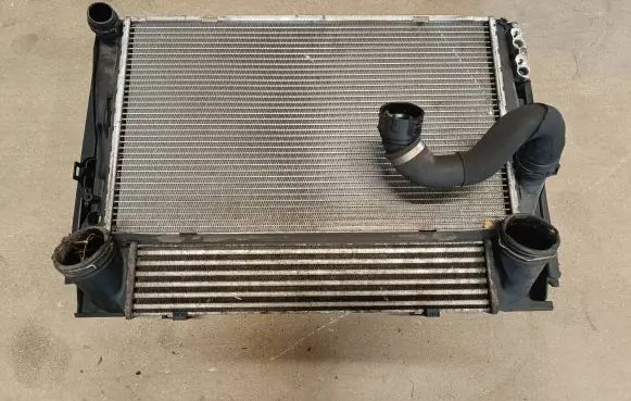 BMW 1 E81 E87 Radiator set 9206296 5012009124 3213311