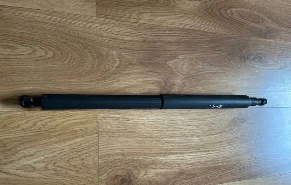 BMW X1 E84 Tailgate/trunk strut/damper 7402695 51247402695