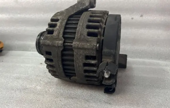 Volvo XC60 Generator/alternator 30659341 0121715079