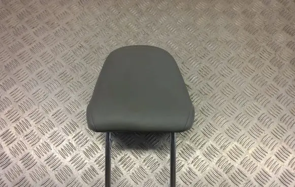 Nissan Navara D23 Front seat headrest 