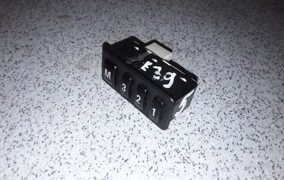 BMW 5 E39 Seat control switch 8352160