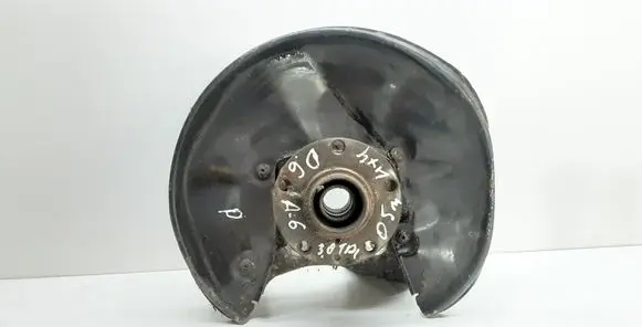 Rear wheel hub spindle/knuckle