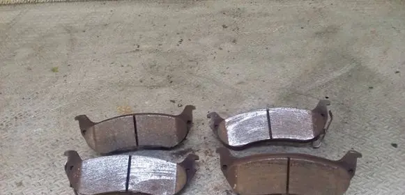 Chrysler Pacifica Brake pads (rear) 