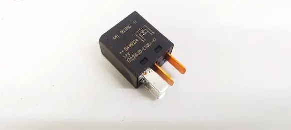 Mitsubishi Colt Other relay MB953382 044652A