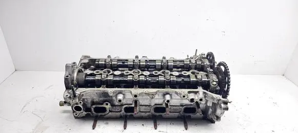 Toyota Avensis T270 Engine head 720090229