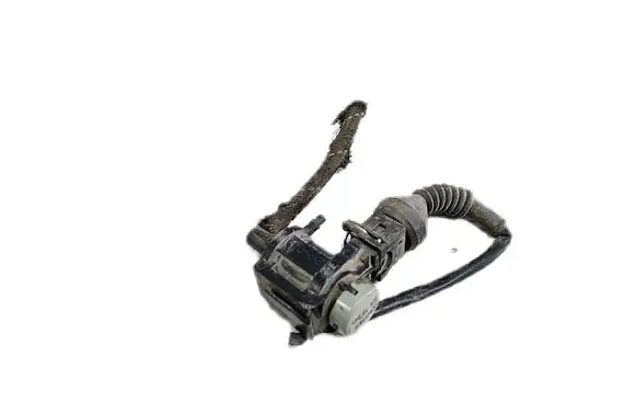 Volkswagen Golf IV Turbo solenoid valve 1J0906283A