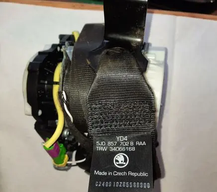 Skoda Roomster (5J) Front seatbelt 5J0857702B