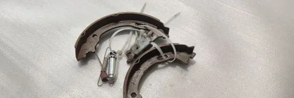 Dodge Challenger Handbrake/parking brake pads 