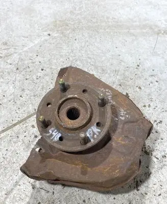 Volvo S40, V40 Front wheel hub spindle knuckle