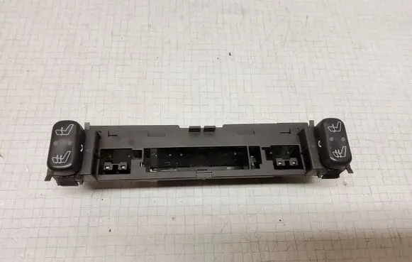 Mercedes-Benz E W210 Seat heating switch 2108200051