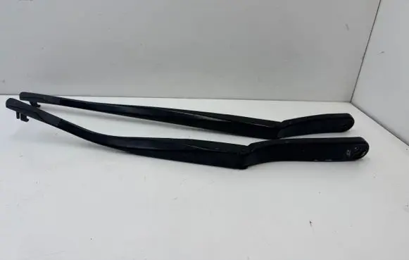 BMW M6 Front wiper blade arm 7314526 7203157