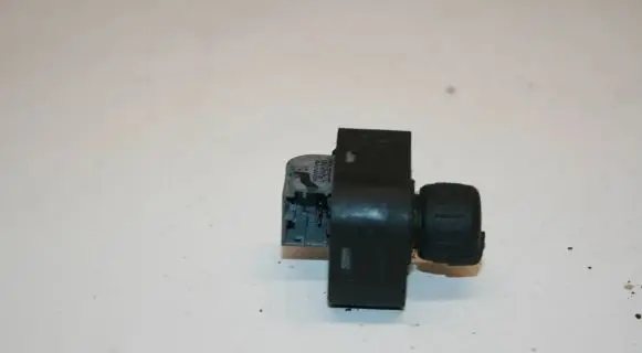 Audi A6 S6 C5 4B Wing mirror switch 8E0959565