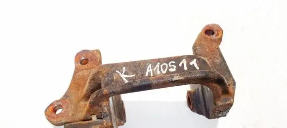 Engine mounting bracket