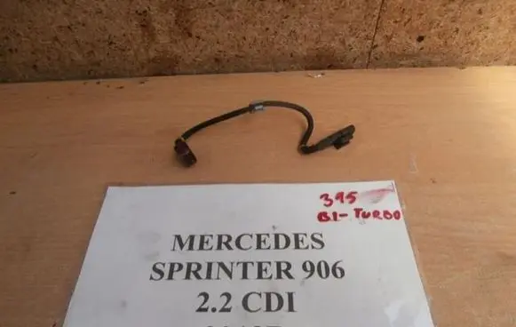Mercedes-Benz Sprinter W906 Detonation knock sensor A0009057303