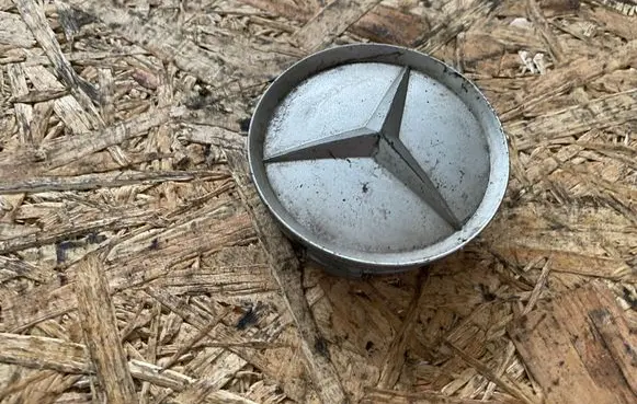 Mercedes-Benz C W203 Original wheel cap 2014010225