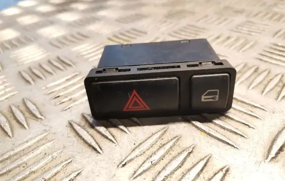 BMW 3 E46 Hazard light switch 8368920