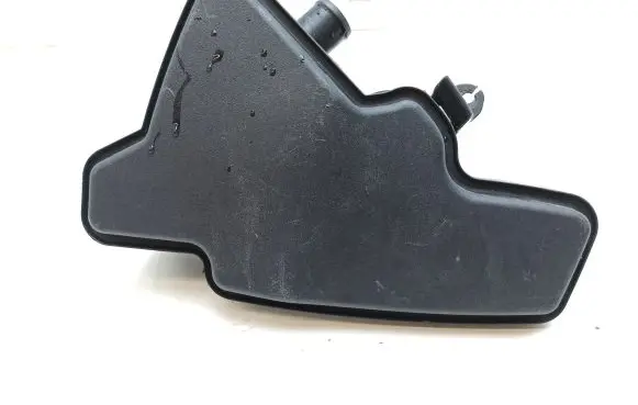 Vacuum air tank