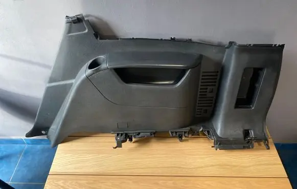 Citroen C4 Grand Picasso (D) pillar trim (bottom) 9673332677 9673354377 9682360577