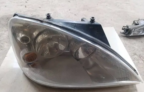 Ford Galaxy Headlight/headlamp 7m6941016L