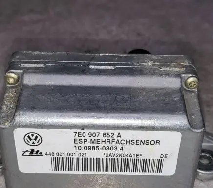 Volkswagen Touareg I ESP acceleration yaw rate sensor 7E0907652A
