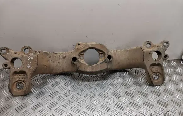 Audi A4 S4 B6 8E 8H Gearbox mounting bracket 8E0399263AG