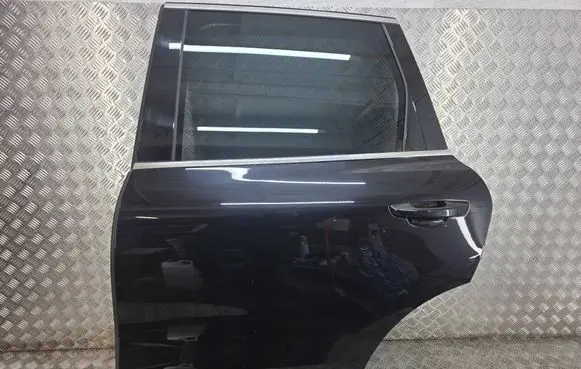 Porsche Cayenne (92A) Rear door 
