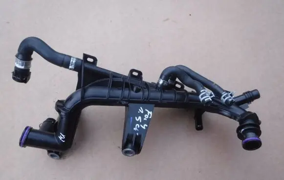 Ford Focus Engine coolant pipe/hose