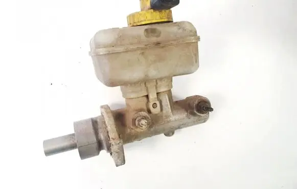 Volkswagen Golf IV Master brake cylinder 21027099