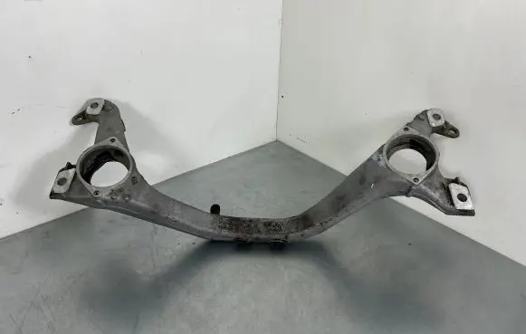Volkswagen Touareg II Engine mounting bracket 7P0199207