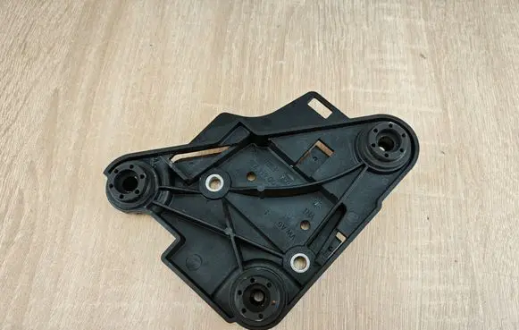 Audi Q3 F3 ABS pump bracket 5Q0614235