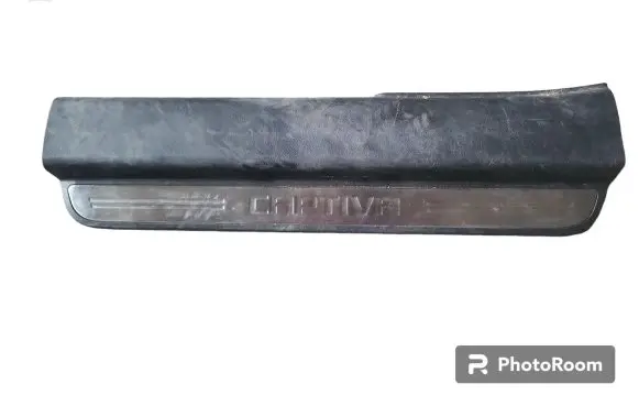 Chevrolet Captiva Front sill trim cover 20832149