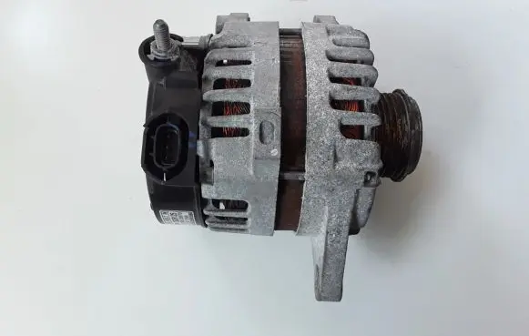 Hyundai Tucson TL Generator/alternator 373002B970