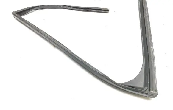 Citroen C4 Grand Picasso Rubber seal rear door window/glass 9677548380
