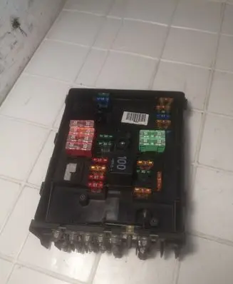 Audi A3 S3 8P Fuse module 1K0937125A 01718130