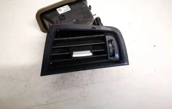 BMW 5 GT F07 Dash center air vent grill f5916688809