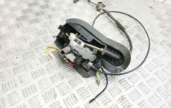 BMW 5 E39 Gear shifter/selector 7515428