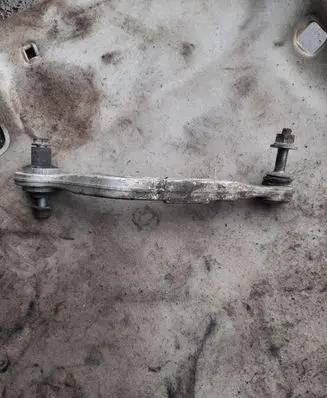 Rear upper control arm/wishbone