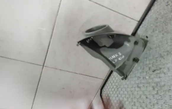 Renault Trafic II (X83) Cup holder 8200003557