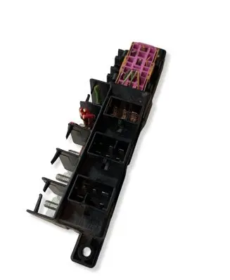 Volkswagen PASSAT B5.5 Fuse box set 896083000 8L0941822A