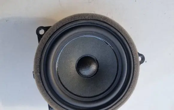 BMW 2 F46 Front door speaker 9281896