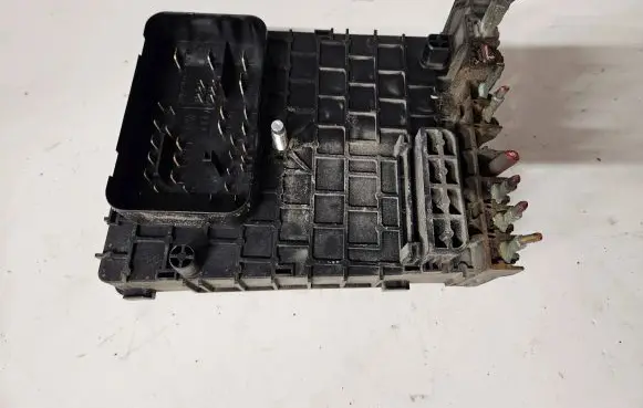 Volkswagen PASSAT B6 Fuse box set 3C0937125