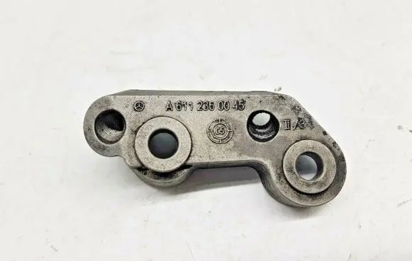 Mercedes-Benz C AMG W203 Engine mounting bracket A6112360045